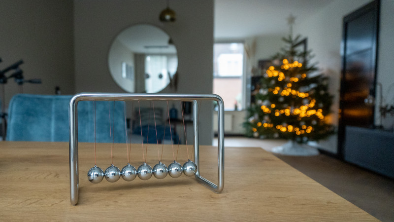 Newton cradle balls download free stereo sound effect