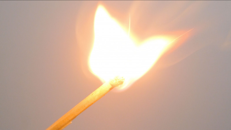 Igniting a match download free stereo sound effect