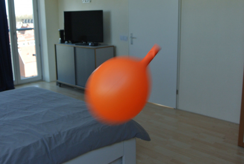 Balloon flying through the air download free stereo sound effect